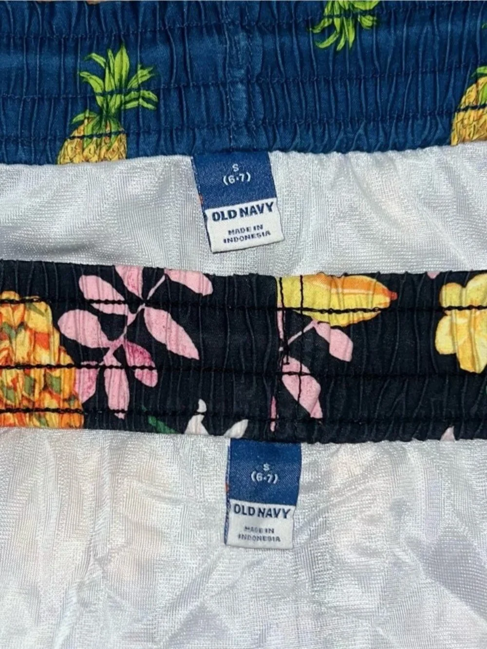 Lot of 2 Old Navy Boys Above Knee Printed Pineapple Swim Trunks, Size S (6-7)